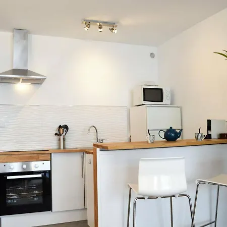 Rénové Avec Terrasse, Aperçu Et Parking Privatif Au Lavandou, 3 Couchages - Fr-1-251-303 Apartamento Le Lavandou