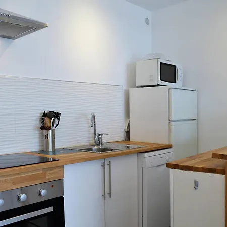 Renove Proche Avec Parking Privatif - Fr-1-251-303 Le Lavandou